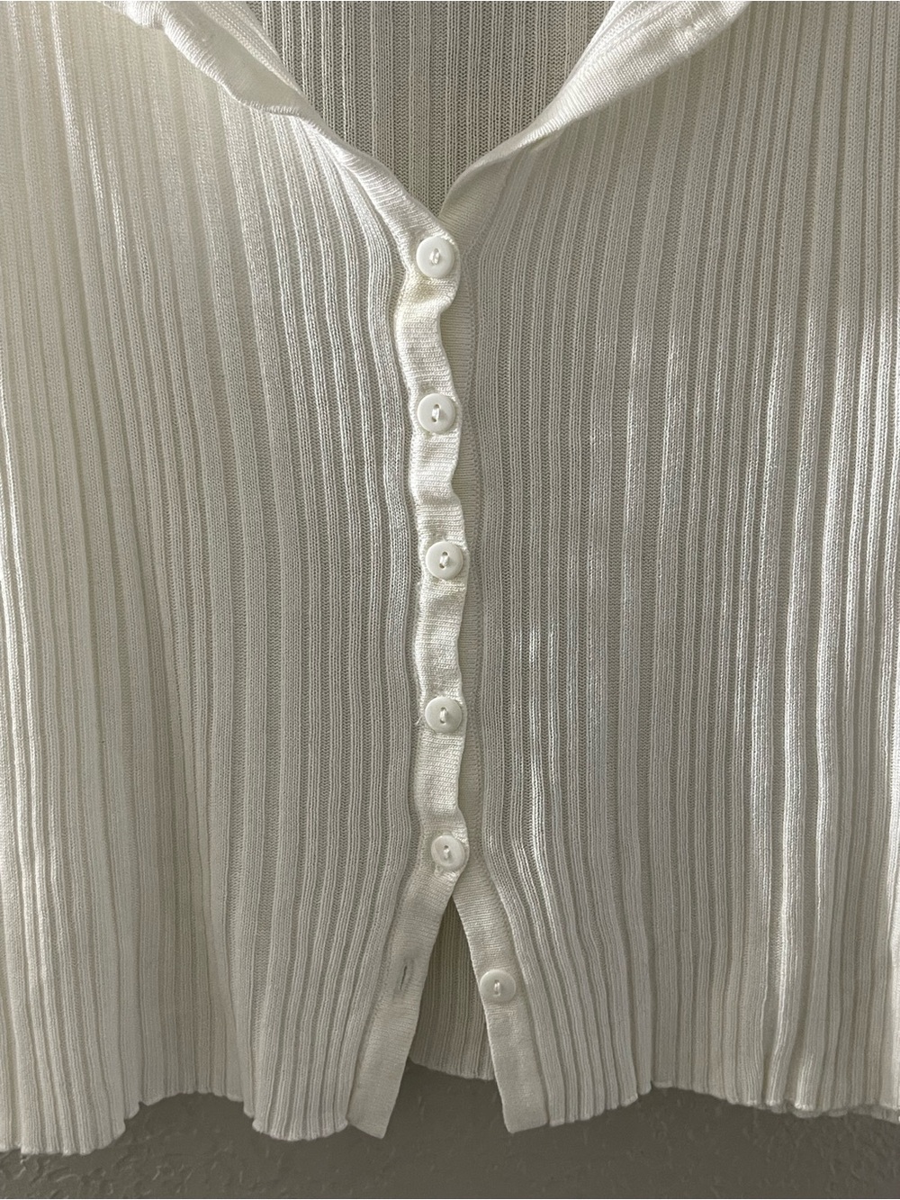 Y2K Women’s White Ribbed Button-Front Tank Top Large - Picture 3 of 7